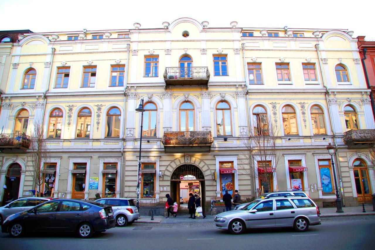 Family Apartments Tbilisi Eksteriør bilde